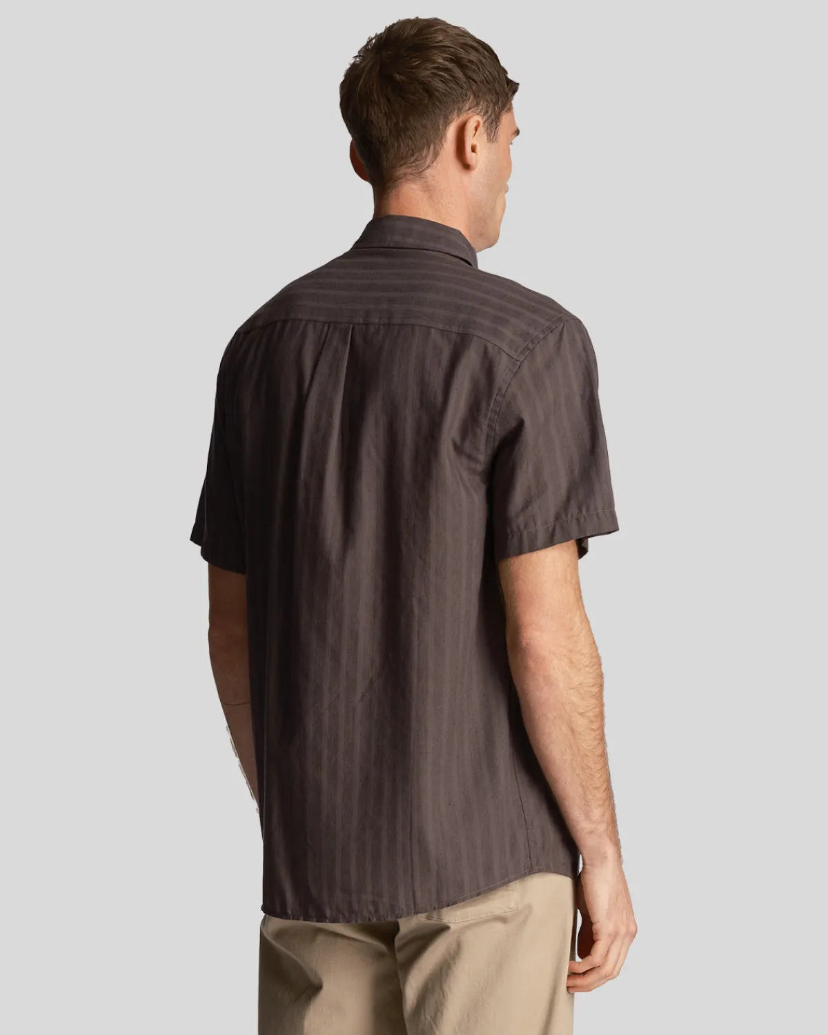 texturierte_streifen_kurzarmhemd_2-1.webp Lyle & Scott Hemden<Texturierte Streifen Kurzarmhemd Gunmetal