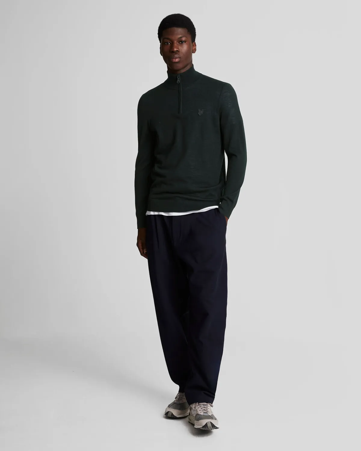 tonal_eagle_merino__zip_pullover_1.webp Lyle & Scott Reframed<Tonal Eagle Merino 1/4 Zip Pullover JetBlack