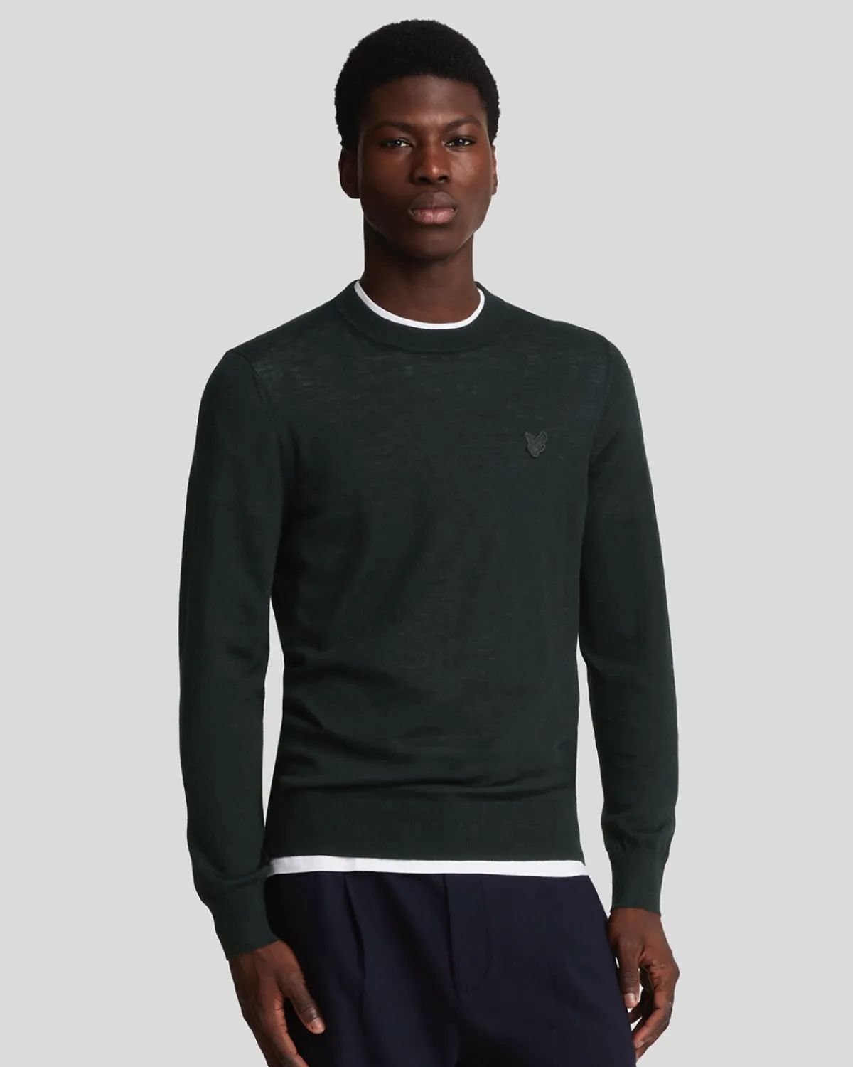 tonal_eagle_merino_rundhalspullover_0.webp Lyle & Scott Reframed | Pullover & Strickwaren<Tonal Eagle Merino Rundhals-Pullover JetBlack