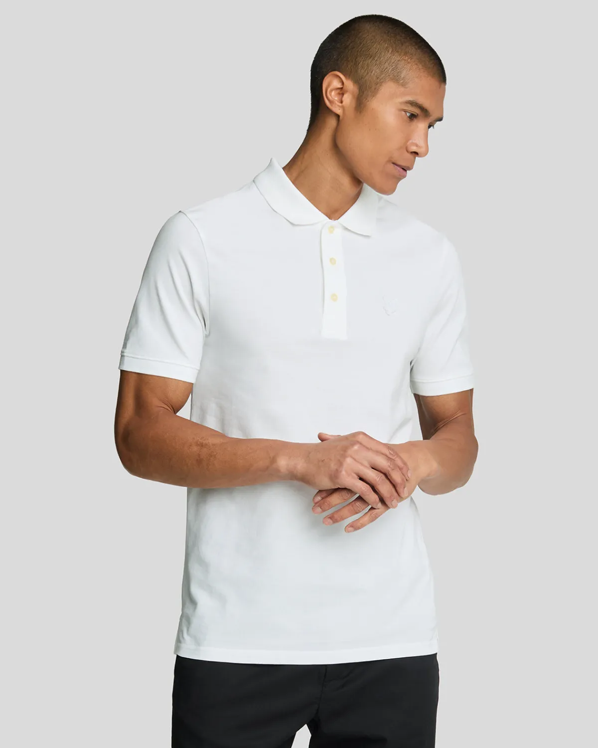 tonal_eagle_polohemd_0.webp Lyle & Scott Reframed | Polohemden<Tonal Eagle Polohemd Weiß