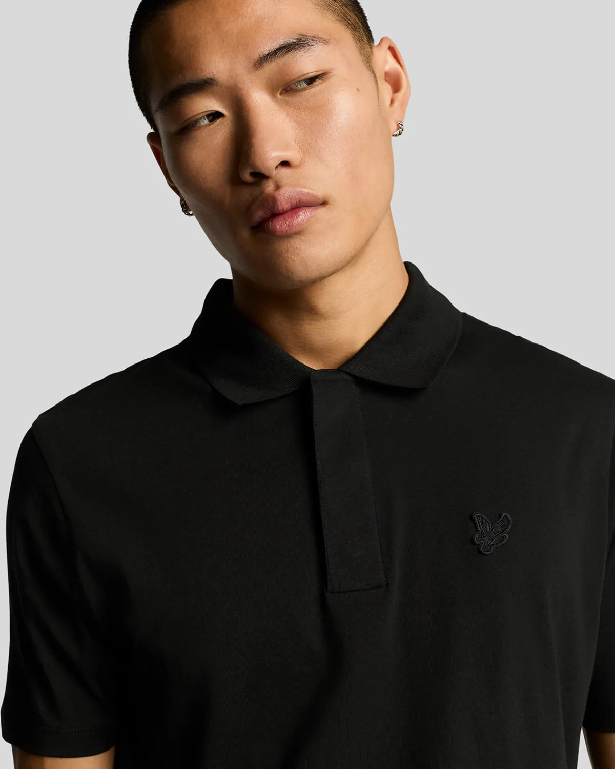 tonal_eagle_polohemd_aus_superfeiner_baumwolle_2-2.webp Lyle & Scott Reframed | Polohemden<Tonal Eagle Polohemd aus superfeiner Baumwolle JetBlack