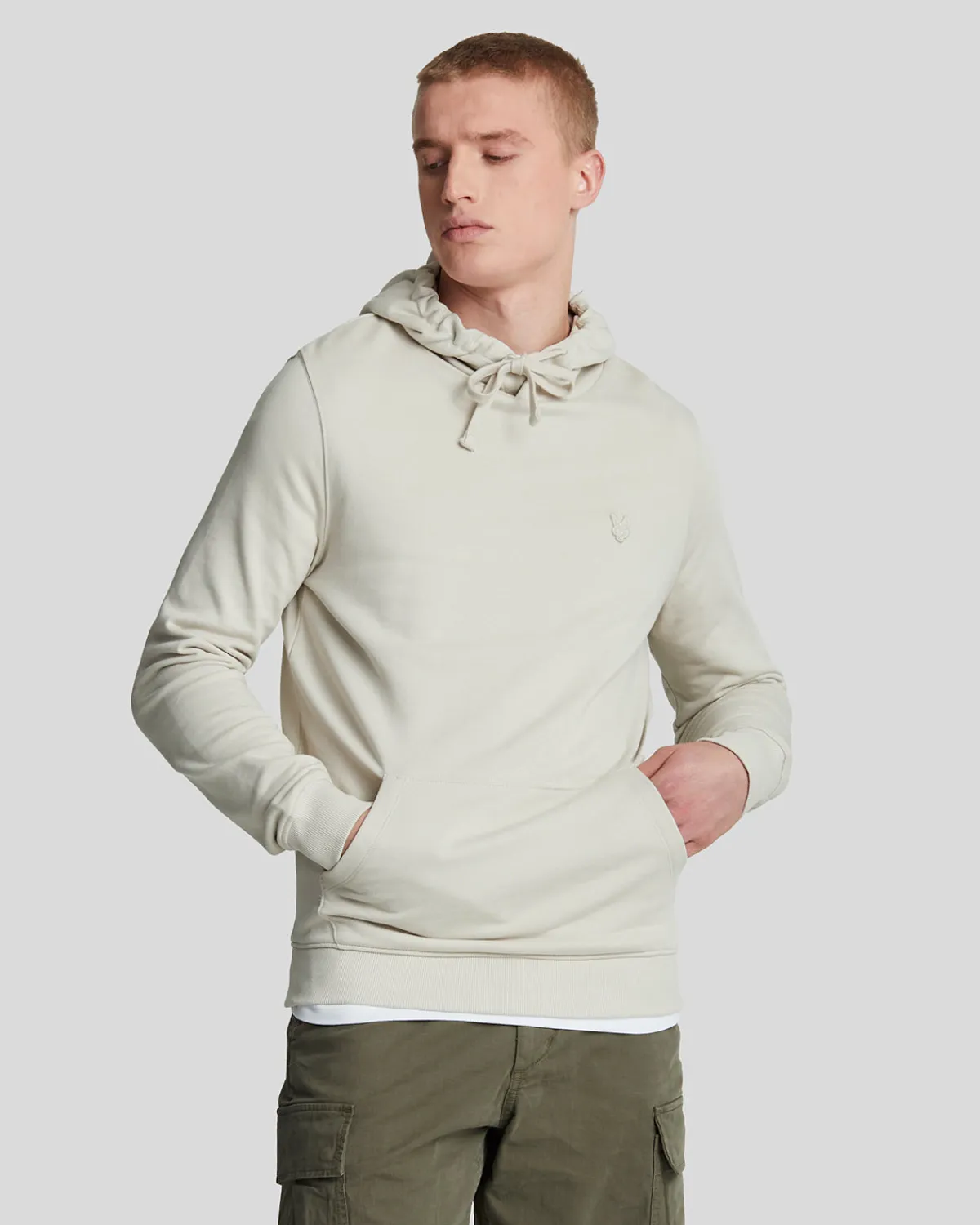 tonal_eagle_pullover_hoodie_0-1.webp Lyle & Scott Reframed | Kapuzenpullover<Tonal Eagle Pullover Hoodie Bucht