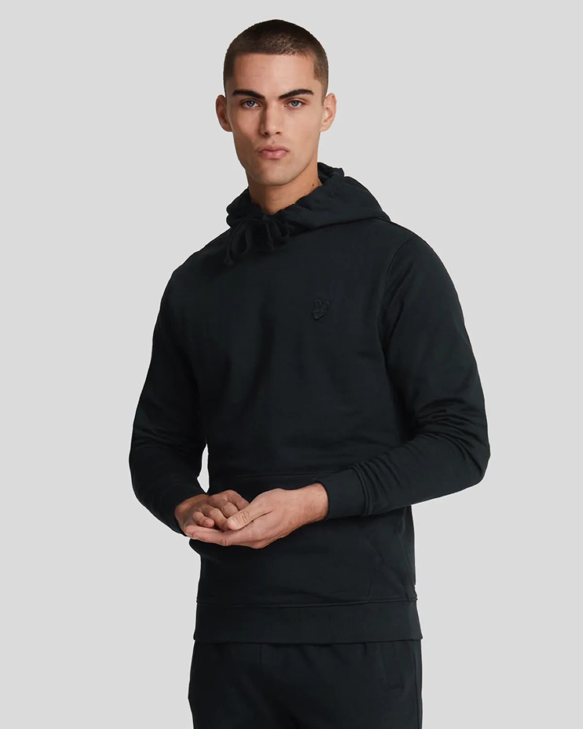 tonal_eagle_pullover_hoodie_0-2.webp Lyle & Scott Reframed | Kapuzenpullover<Tonal Eagle Pullover Hoodie Pechschwarz