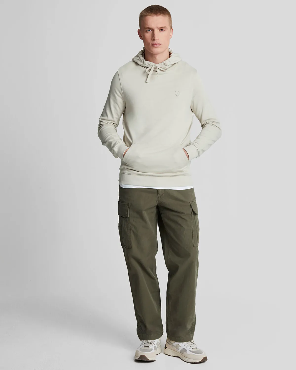 tonal_eagle_pullover_hoodie_1-1.webp Lyle & Scott Reframed | Kapuzenpullover<Tonal Eagle Pullover Hoodie Bucht