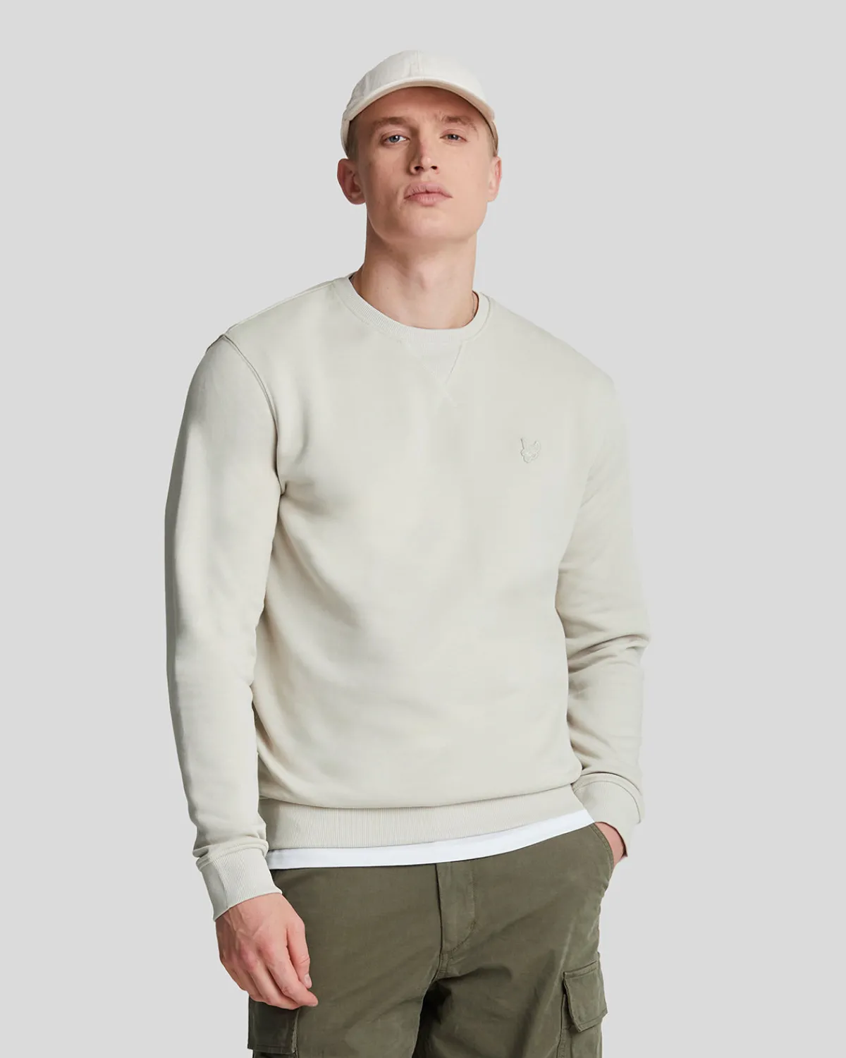 tonal_eagle_sweatshirt_mit_rundhalsausschnitt_0-6.webp Lyle & Scott Reframed | Sweatshirts<Tonal Eagle Sweatshirt mit Rundhalsausschnitt Bucht
