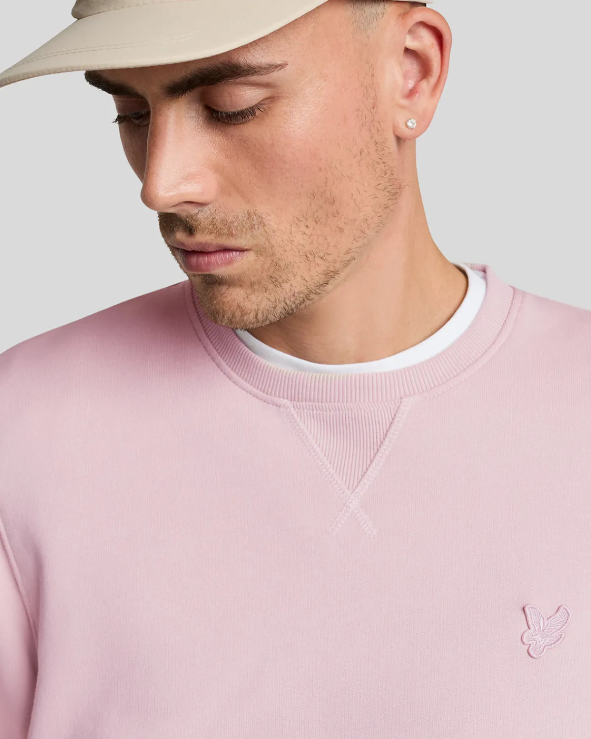 tonal_eagle_sweatshirt_mit_rundhalsausschnitt_3-1.webp Lyle & Scott Reframed | Sweatshirts<Tonal Eagle Sweatshirt mit Rundhalsausschnitt PinkSalt