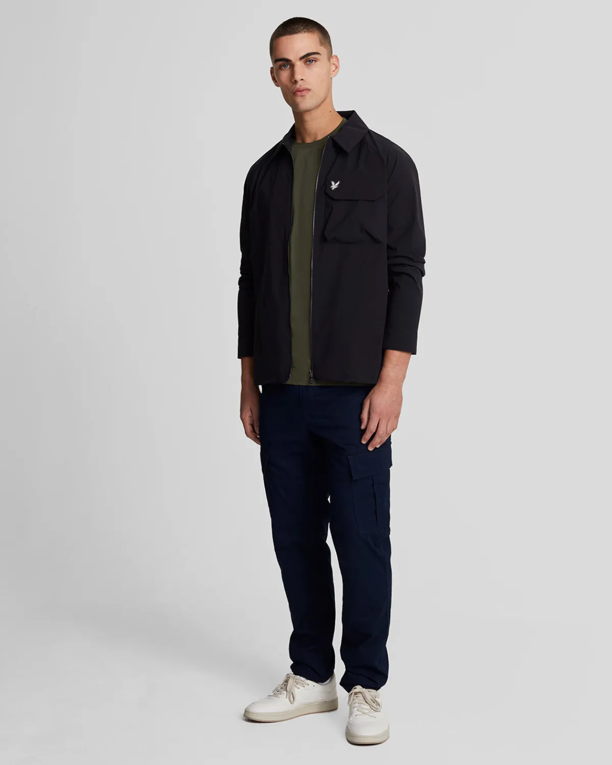 tonal_eagle_tshirt_1-2.webp Lyle & Scott Reframed | T-shirts<Tonal Eagle T-Shirt Olive