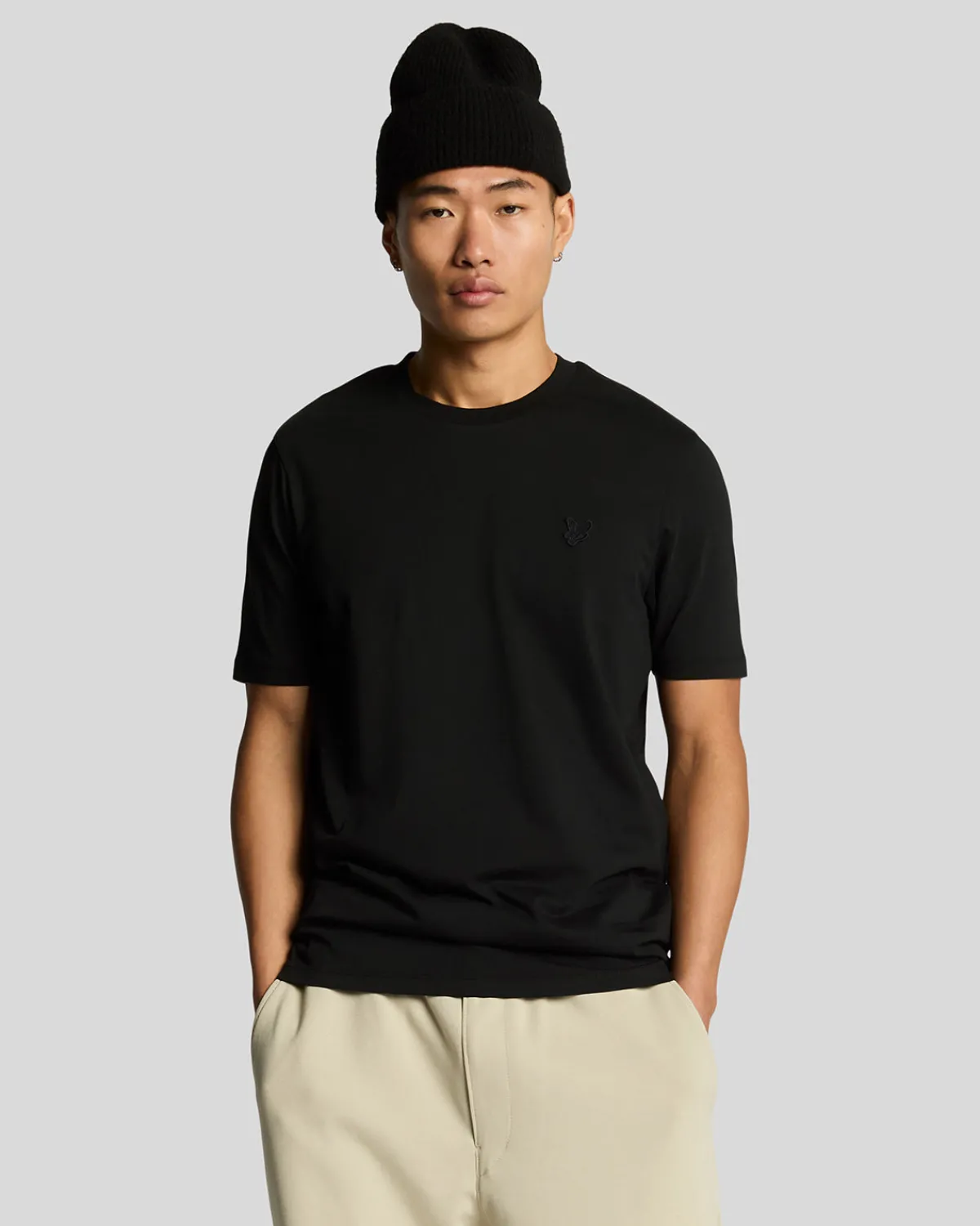 tonal_eagle_tshirt_aus_superfeiner_baumwolle_0-2.webp Lyle & Scott Reframed | T-shirts<Tonal Eagle T-Shirt aus superfeiner Baumwolle JetBlack