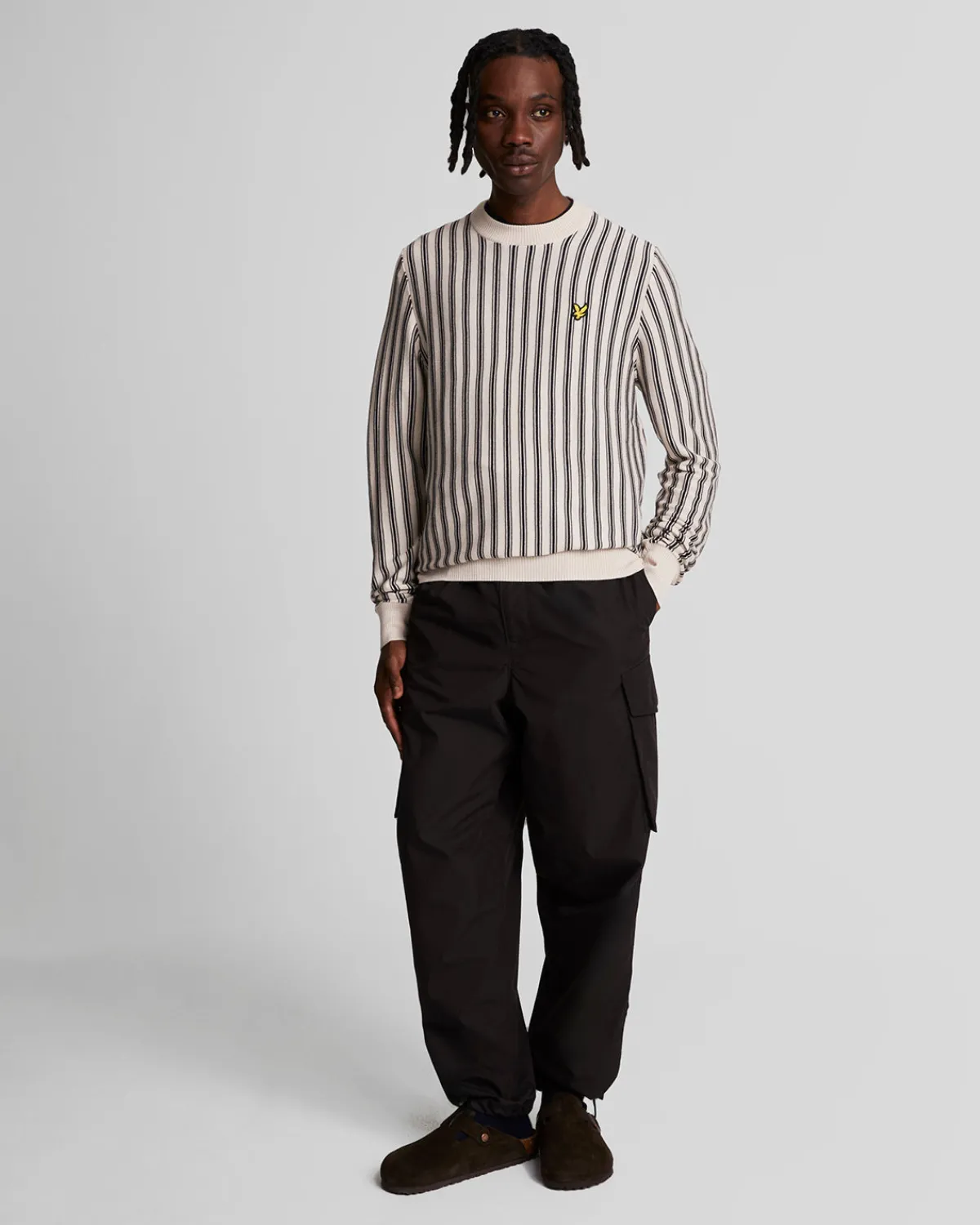 vertikal_gestreifter_pullover_mit_rundhalsausschnitt_1-1.webp Lyle & Scott Pullover & Strickwaren<Vertikal gestreifter Pullover mit Rundhalsausschnitt Cove
