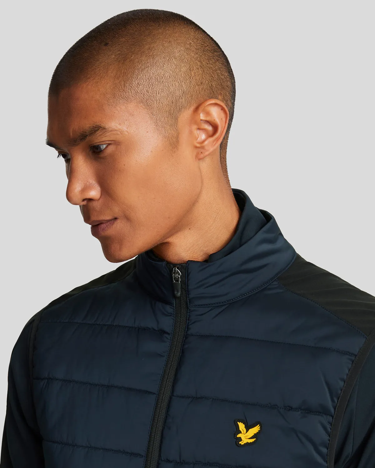 wattierte_golfweste_3.webp Lyle & Scott Golf | Mäntel & Jacken<Wattierte Golfweste DarkNavy