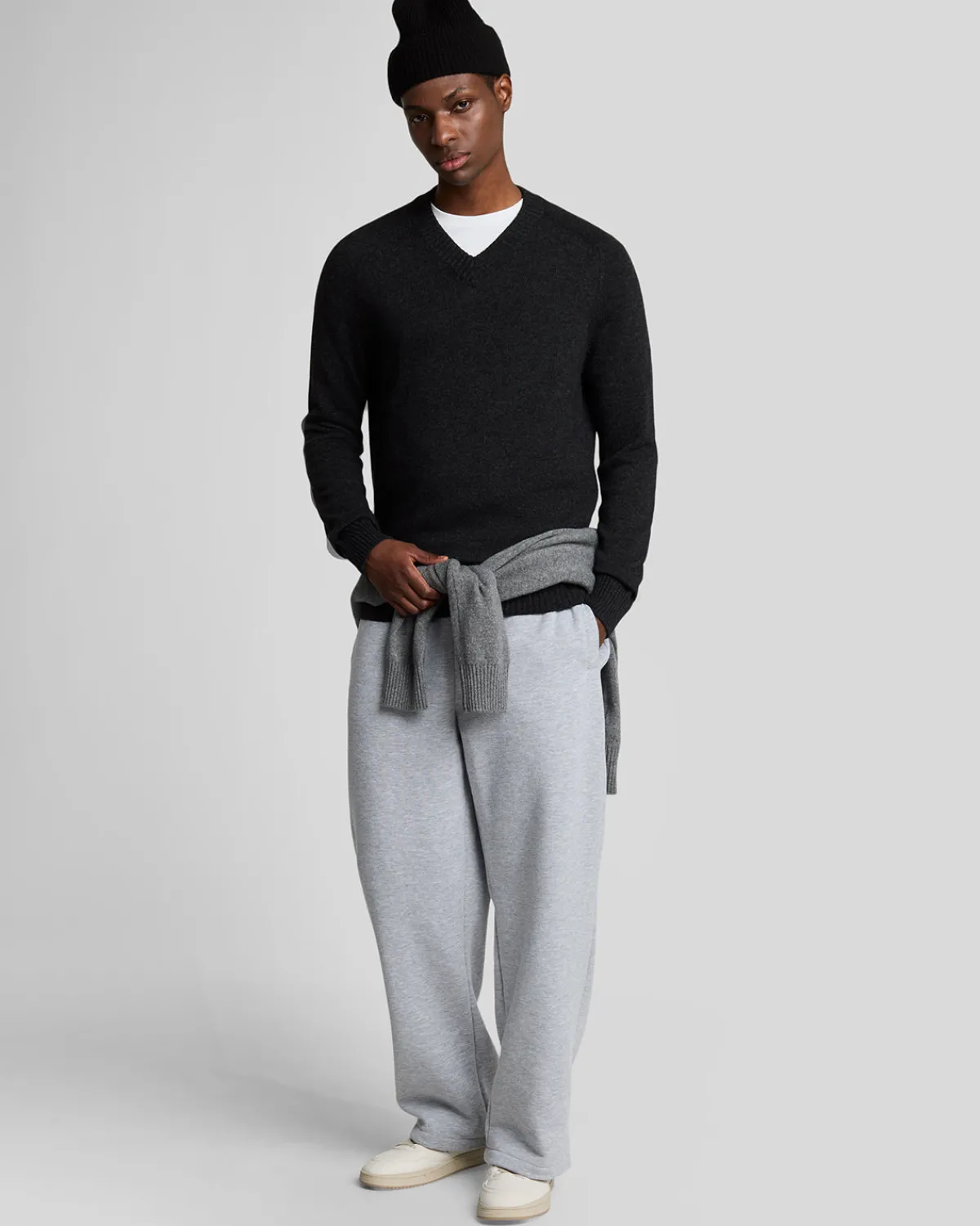 year_knitwear__pullover_mit_vausschnitt_1.webp Lyle & Scott 150 Jahre Strickwaren | Pullover & Strickwaren<150 Year Knitwear - Pullover mit V-Ausschnitt BlackHeather